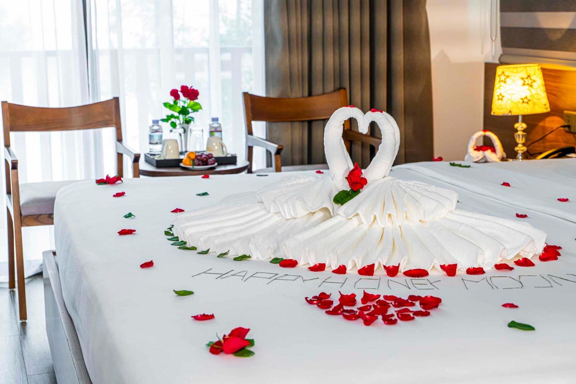 Hoang Son Peace Hotel Ниньбинь Экстерьер фото