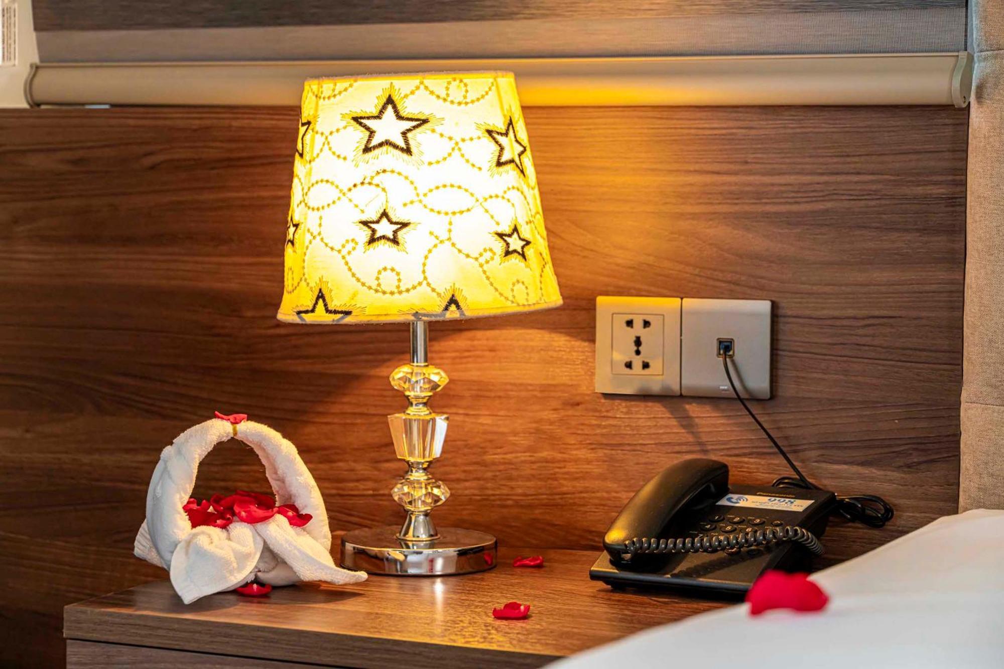 Hoang Son Peace Hotel Ниньбинь Экстерьер фото