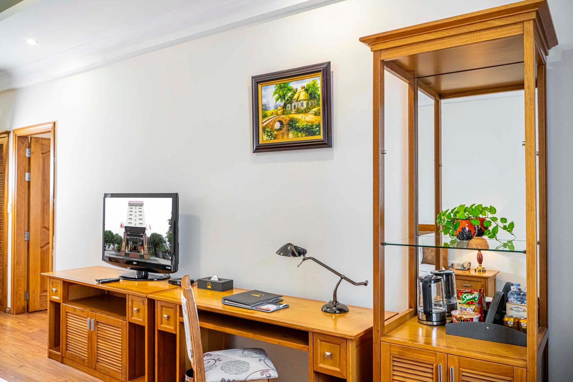 Hoang Son Peace Hotel Ниньбинь Экстерьер фото
