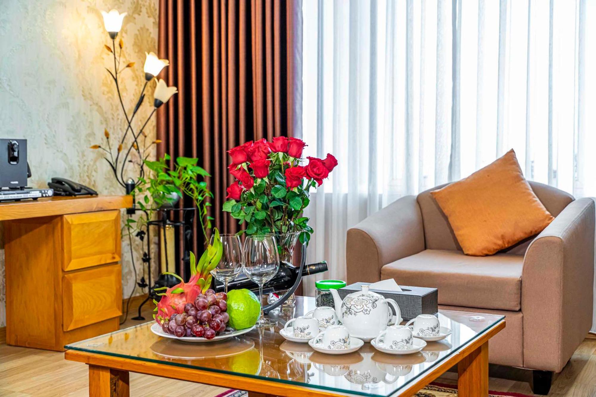 Hoang Son Peace Hotel Ниньбинь Экстерьер фото
