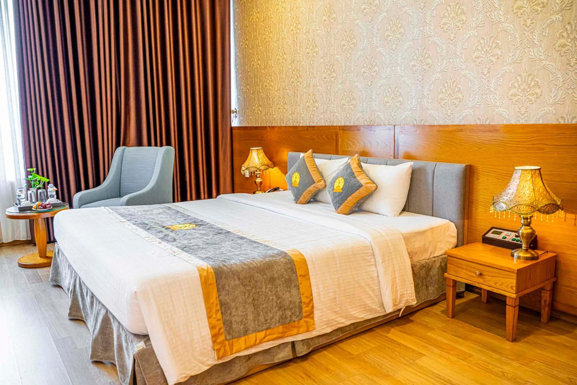 Hoang Son Peace Hotel Ниньбинь Экстерьер фото