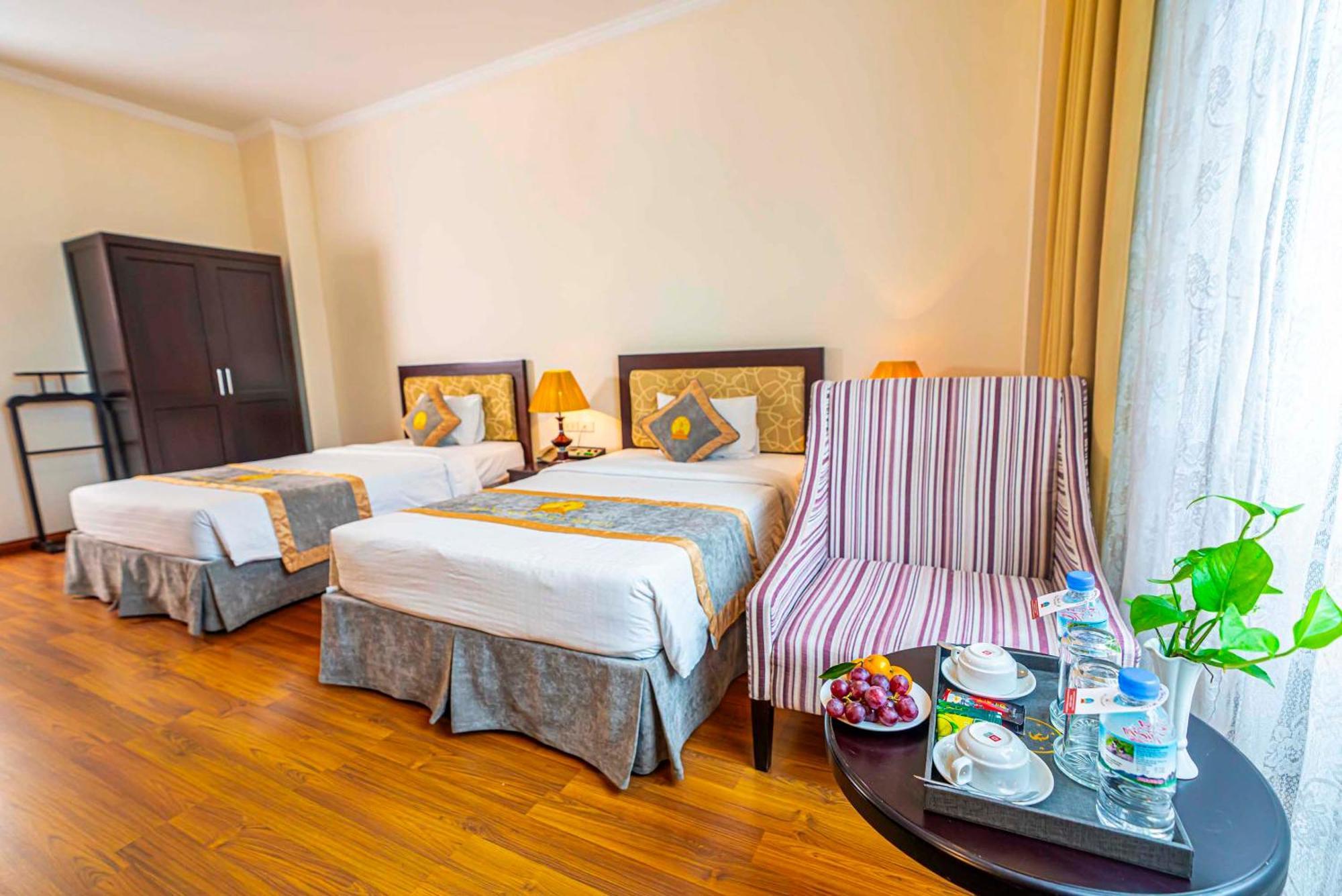 Hoang Son Peace Hotel Ниньбинь Экстерьер фото