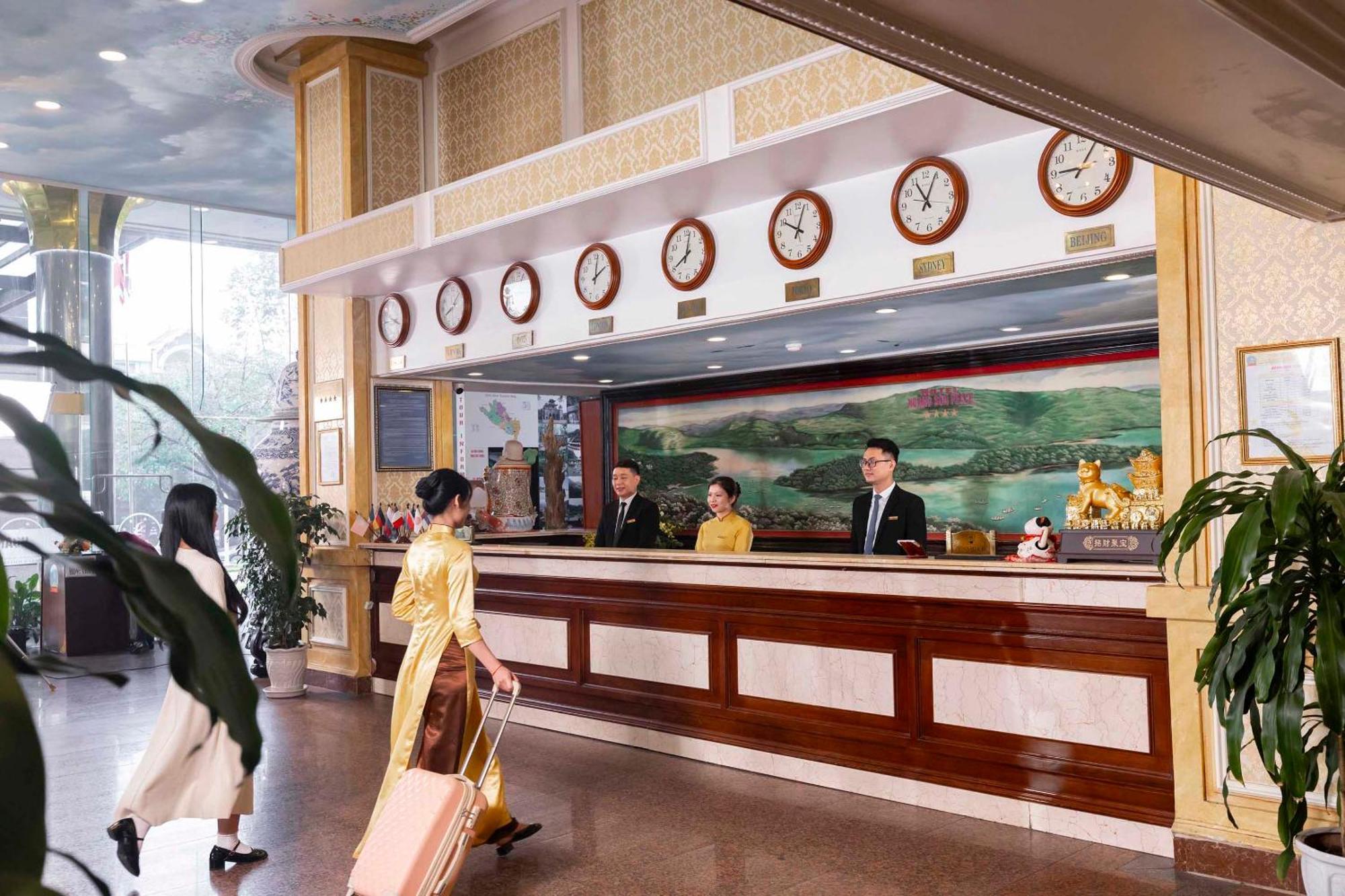 Hoang Son Peace Hotel Ниньбинь Экстерьер фото
