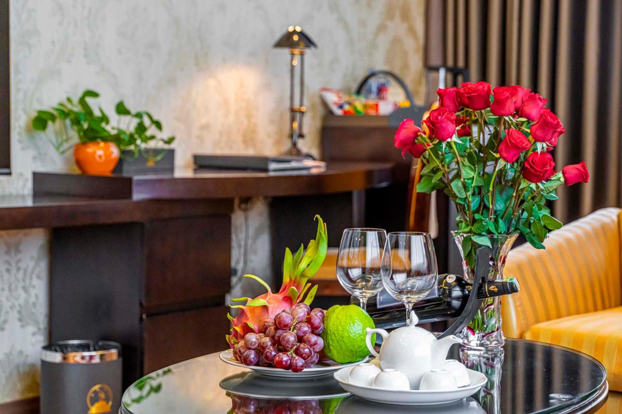 Hoang Son Peace Hotel Ниньбинь Экстерьер фото